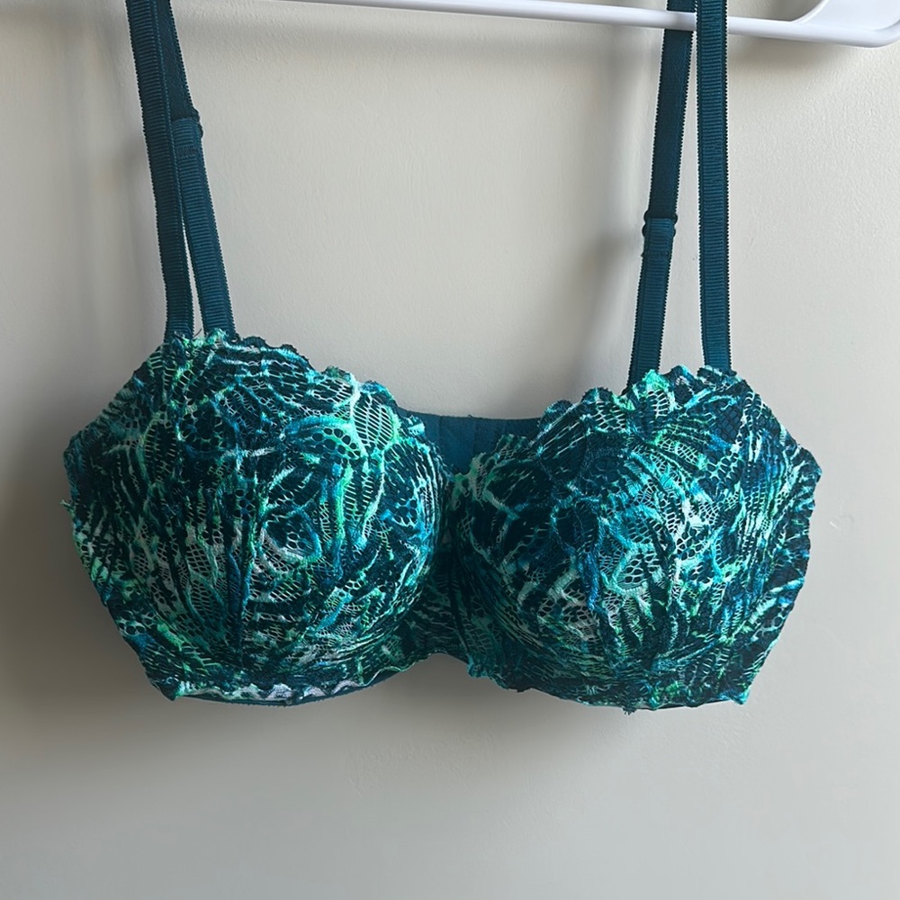 Elegant Lace Underwire Bra in Teal by PINK